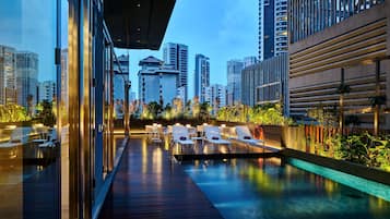 Kolam renang terbuka