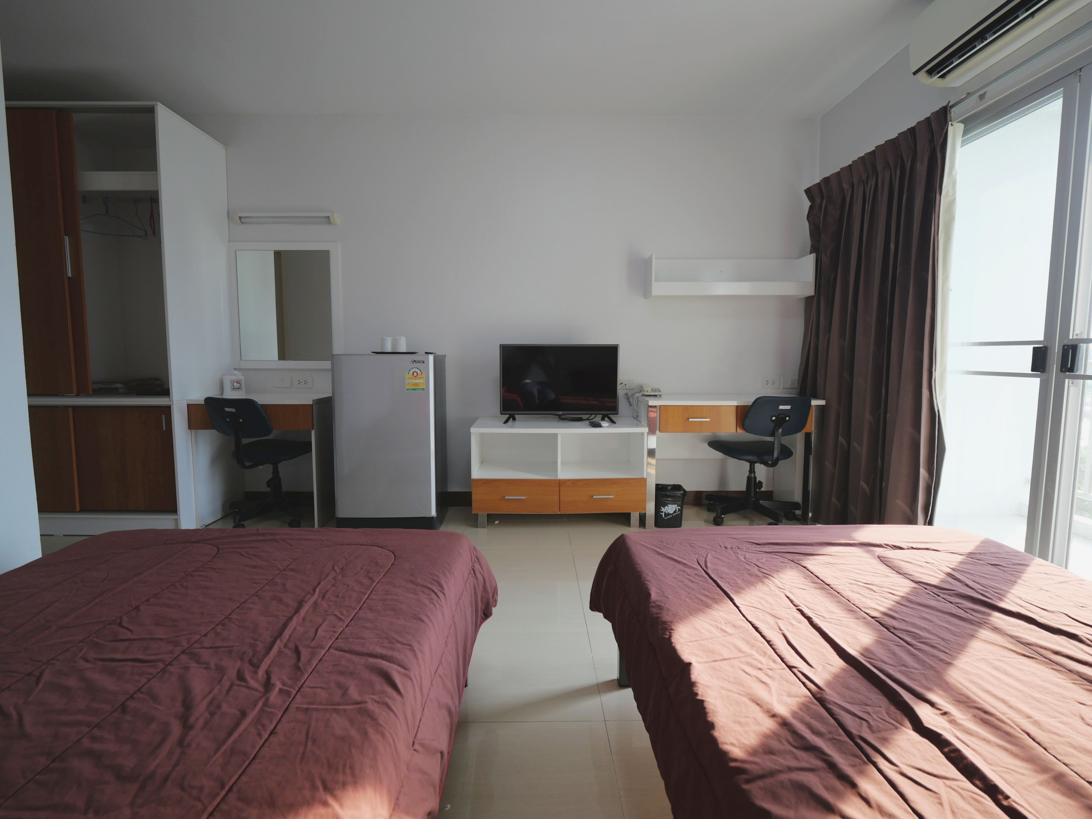 standard twin room | rollaway beds, free wifi