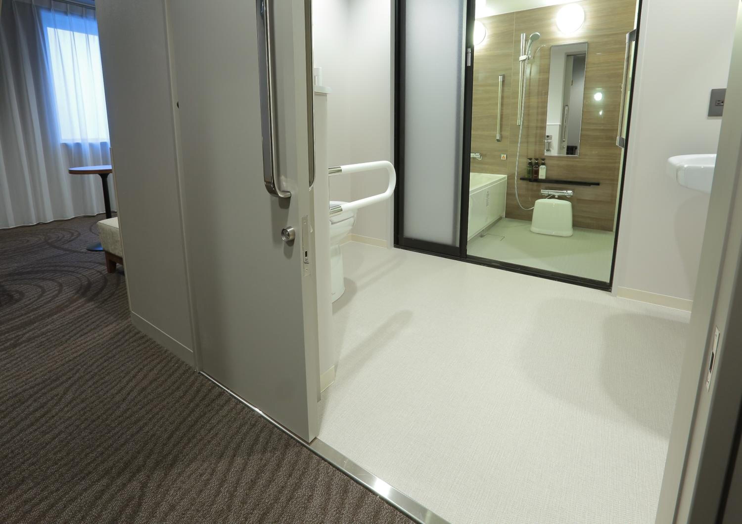 separate bathtub and shower, deep-soaking bathtub, free toiletries