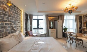 Suite Double BF PKG | In-room safe, individually decorated, individually furnished, desk - February Hotel The Signature Dongseongro (Daegu)