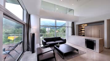 Midas Royal Suite | Living area