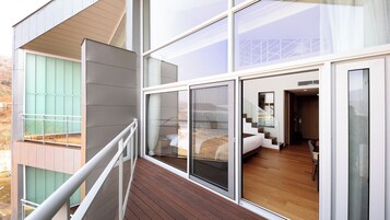 Ropa de cama de alta calidad y artículos del minibar gratis 