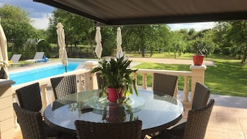 Terrasse/gårdhave