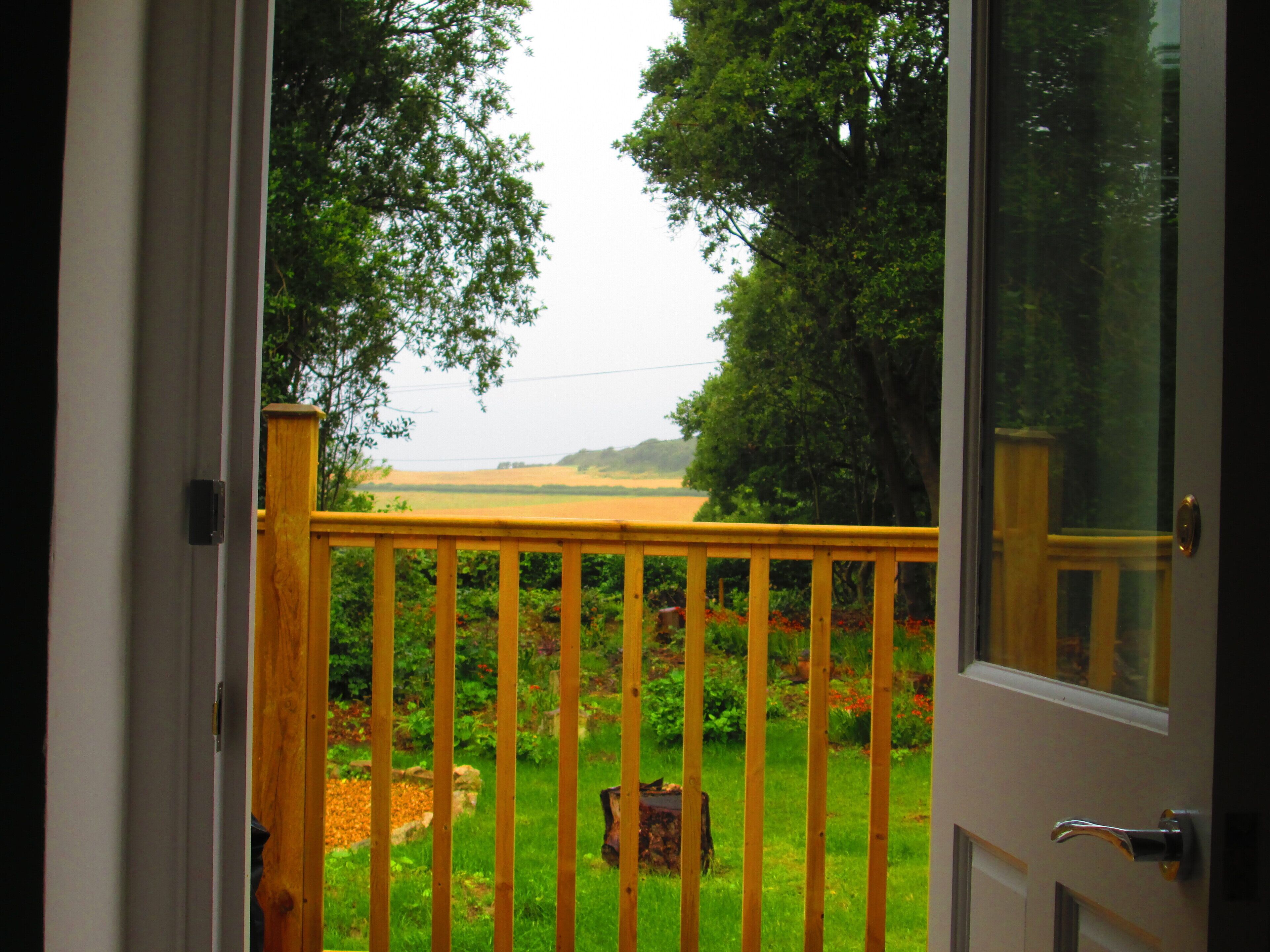 Egyptian cotton sheets, premium bedding, memory foam beds, desk