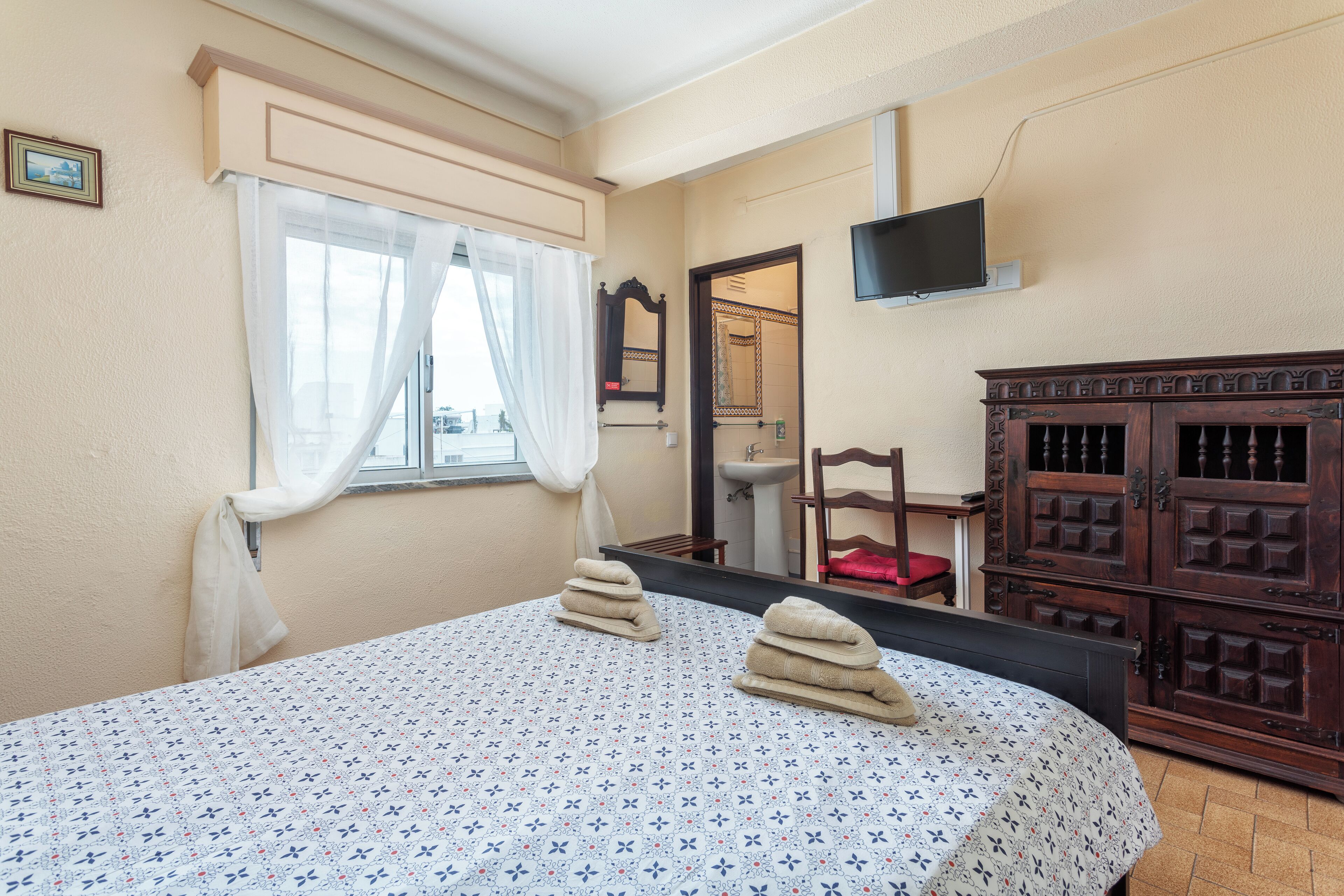 Photo - AL - Alojamento Local Pension Bicuar