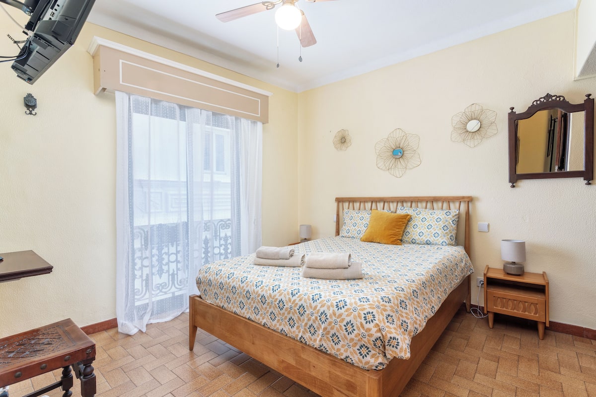 Doppia City, 1 letto matrimoniale | 1 camera, Wi-Fi gratuito, lenzuola