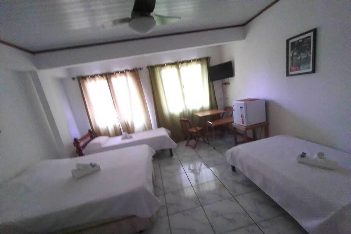 Frigobar, ferros/tábuas de passar roupa, Wi-Fi de cortesia