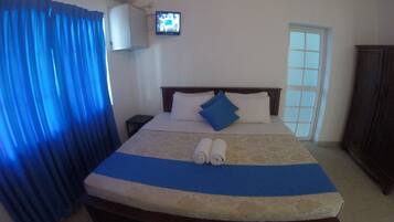 Classic Villa, 3 Bedrooms, Accessible, Private Pool | 3 bedrooms, desk, iron/ironing board, free rollaway beds