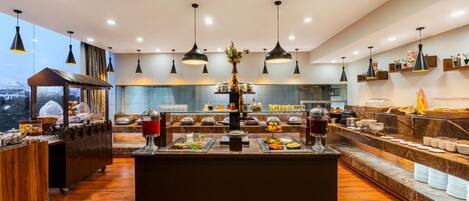 Free daily full breakfast