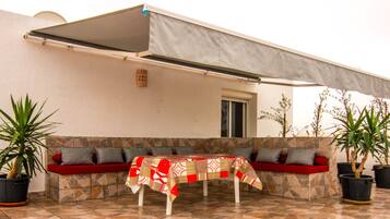 Appartement Panoramique, 1 chambre, vue mer | Terrasse/Patio