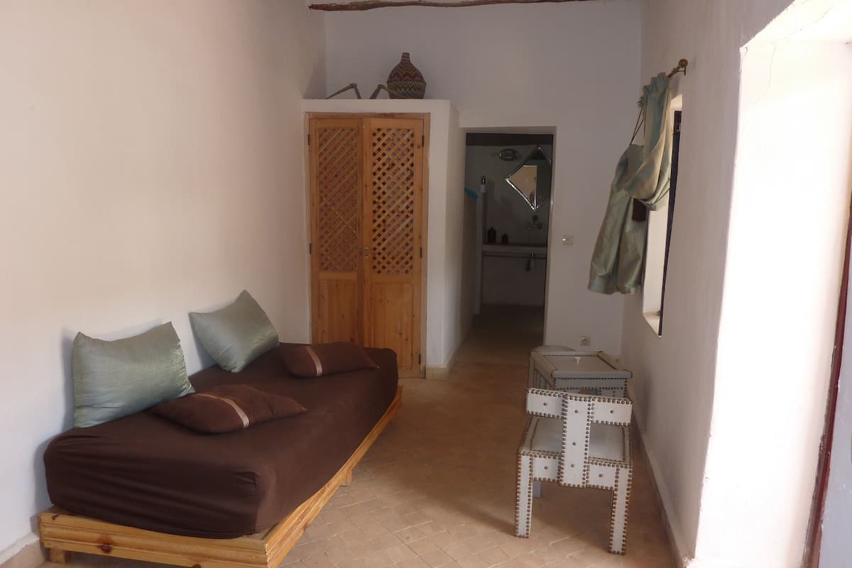 Oda (La Blanche) | Kaliteli yatak takımı, ayrı ayrı dekore edilmiş, ayrı ayrı döşenmiş