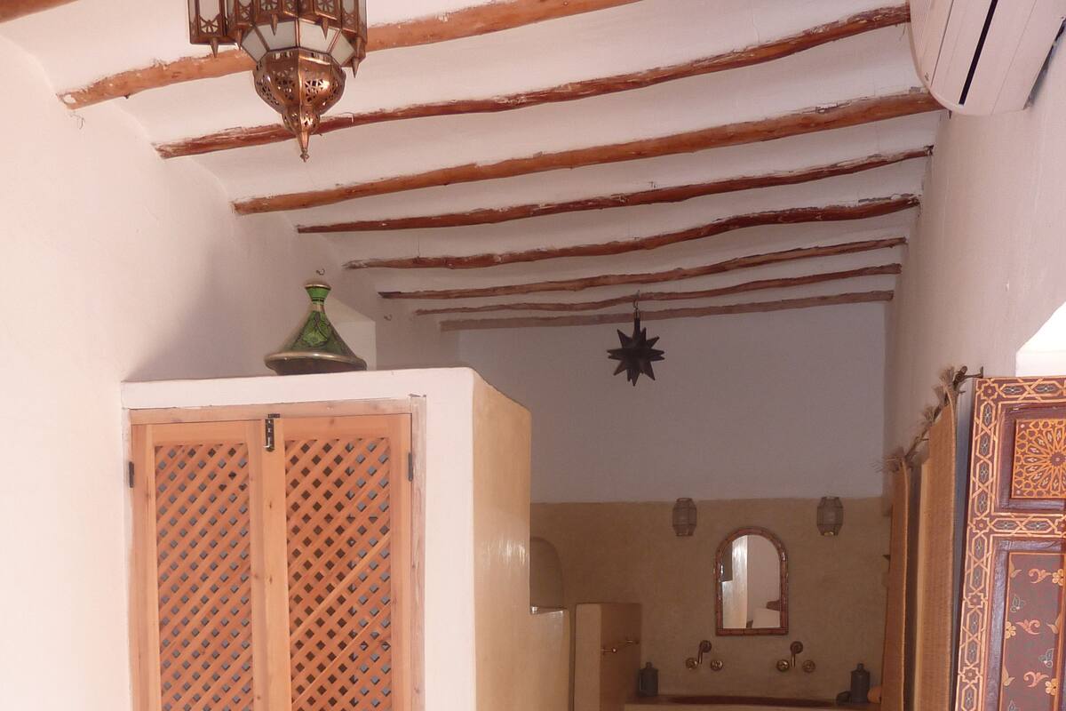 Oda (La Jaune) | Kaliteli yatak takımı, ayrı ayrı dekore edilmiş, ayrı ayrı döşenmiş