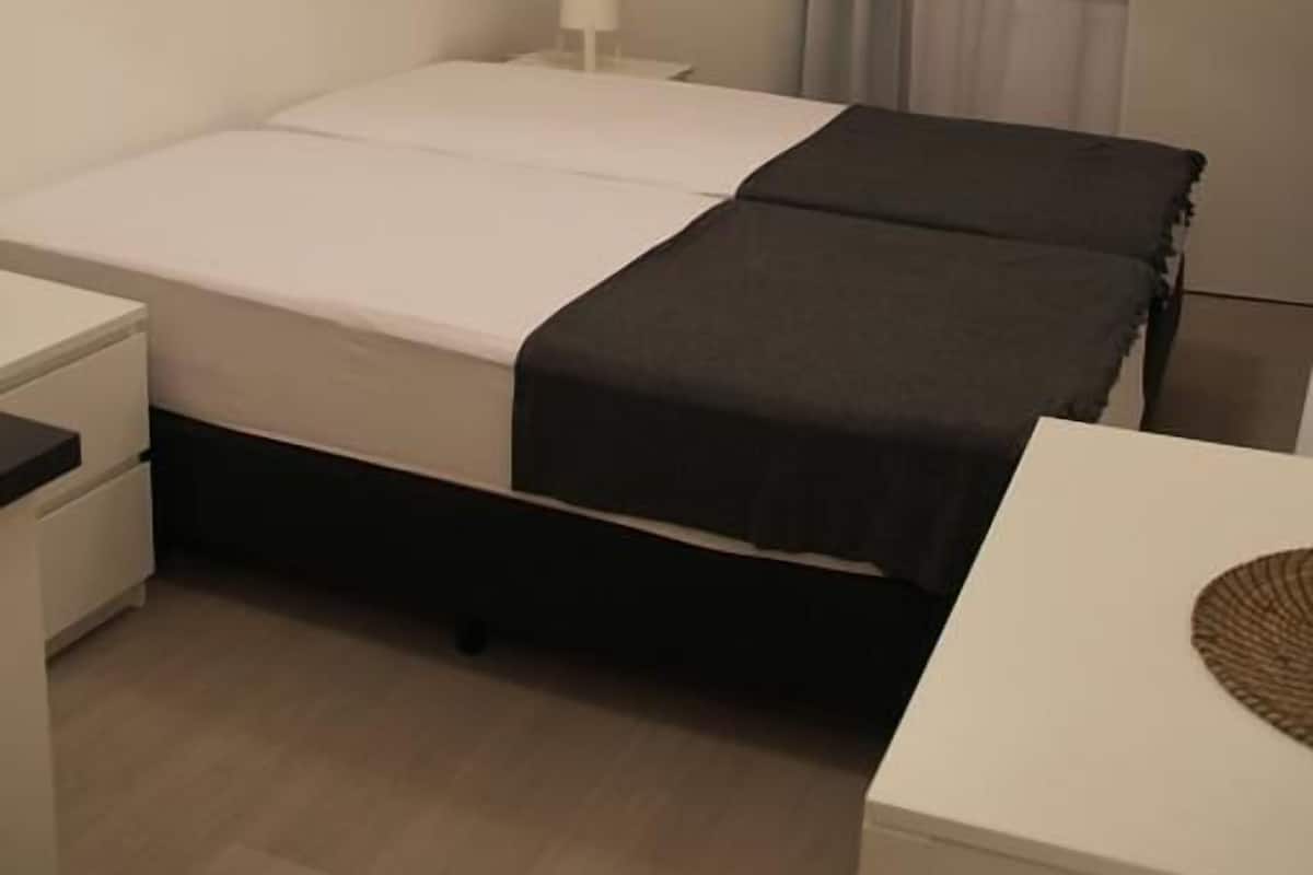 Estúdio, 1 quarto | 1 quarto, escrivaninha, quartos à prova de som, Wi-Fi de cortesia