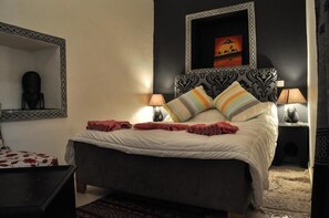 Bügeleisen/Bügelbrett, kostenlose Babybetten, Zustellbetten