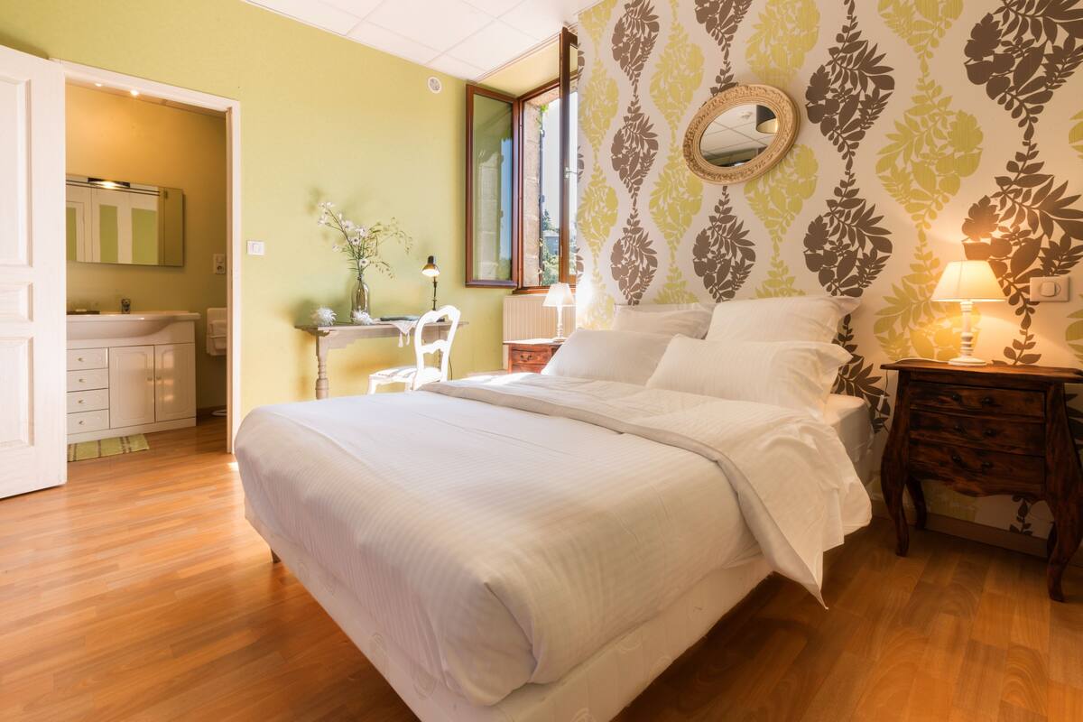 standard double room | premium bedding, select comfort beds, iron/ironing board