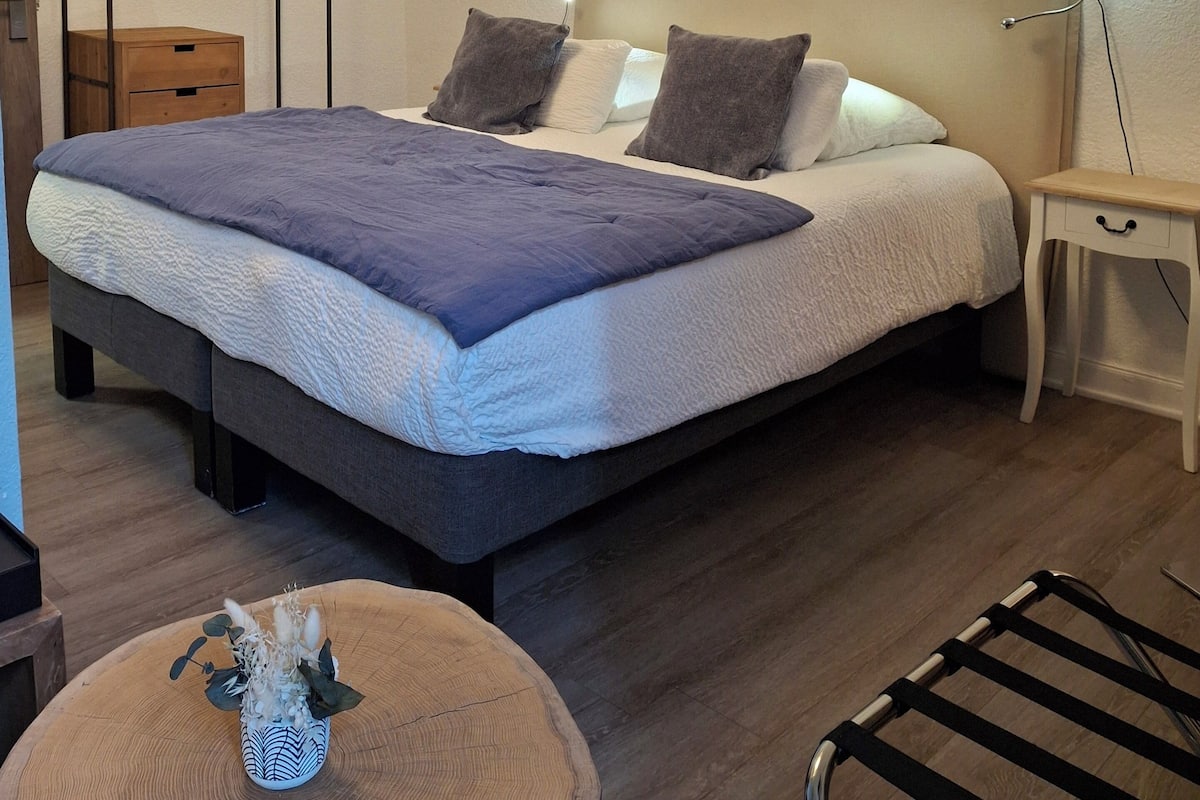 Comfort Double or Twin Room | 1 bilik tidur, peralatan tempat tidur premium, katil Select Comfort