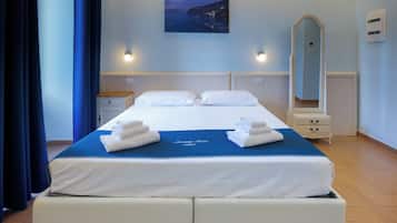 Double Room | 1 bedroom, minibar, desk, blackout drapes