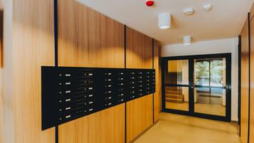Pintu masuk interior