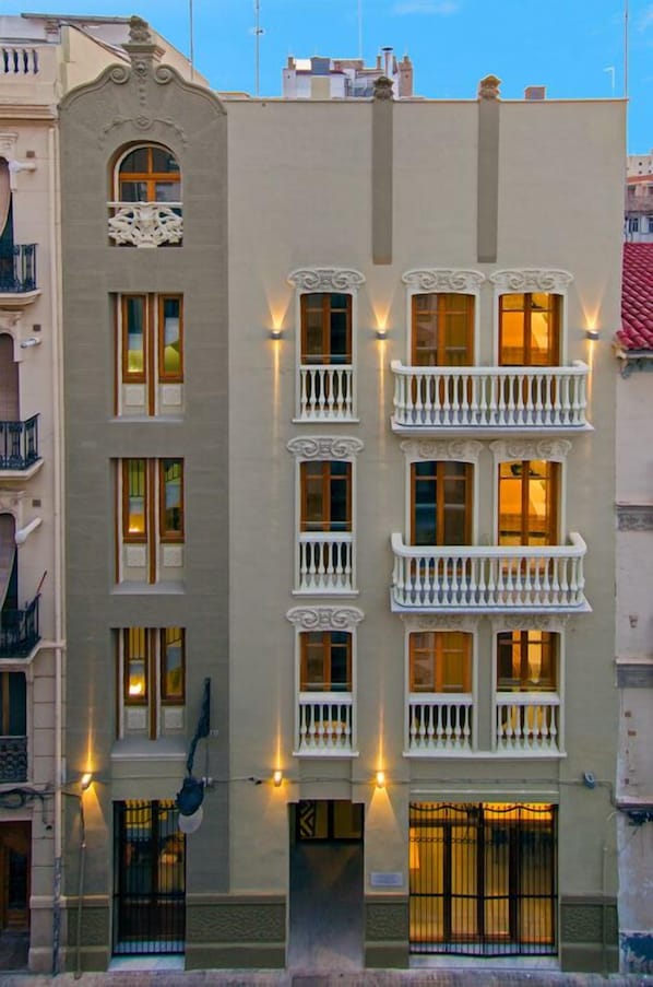 Front of property - Zalamera B&B (Valencia)