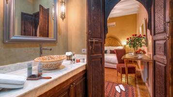 Egyptian cotton sheets, premium bedding, Select Comfort beds