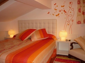 Soundproofing, free cots/infant beds, free WiFi, bed sheets - Hostal Boutique El Molino de Floren (Santo Domingo de la Calzada)
