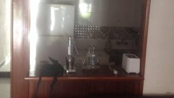 Departamento, 2 habitaciones | Cocina privada | Refrigerador con congelador, microondas, horno y parrilla de estufa