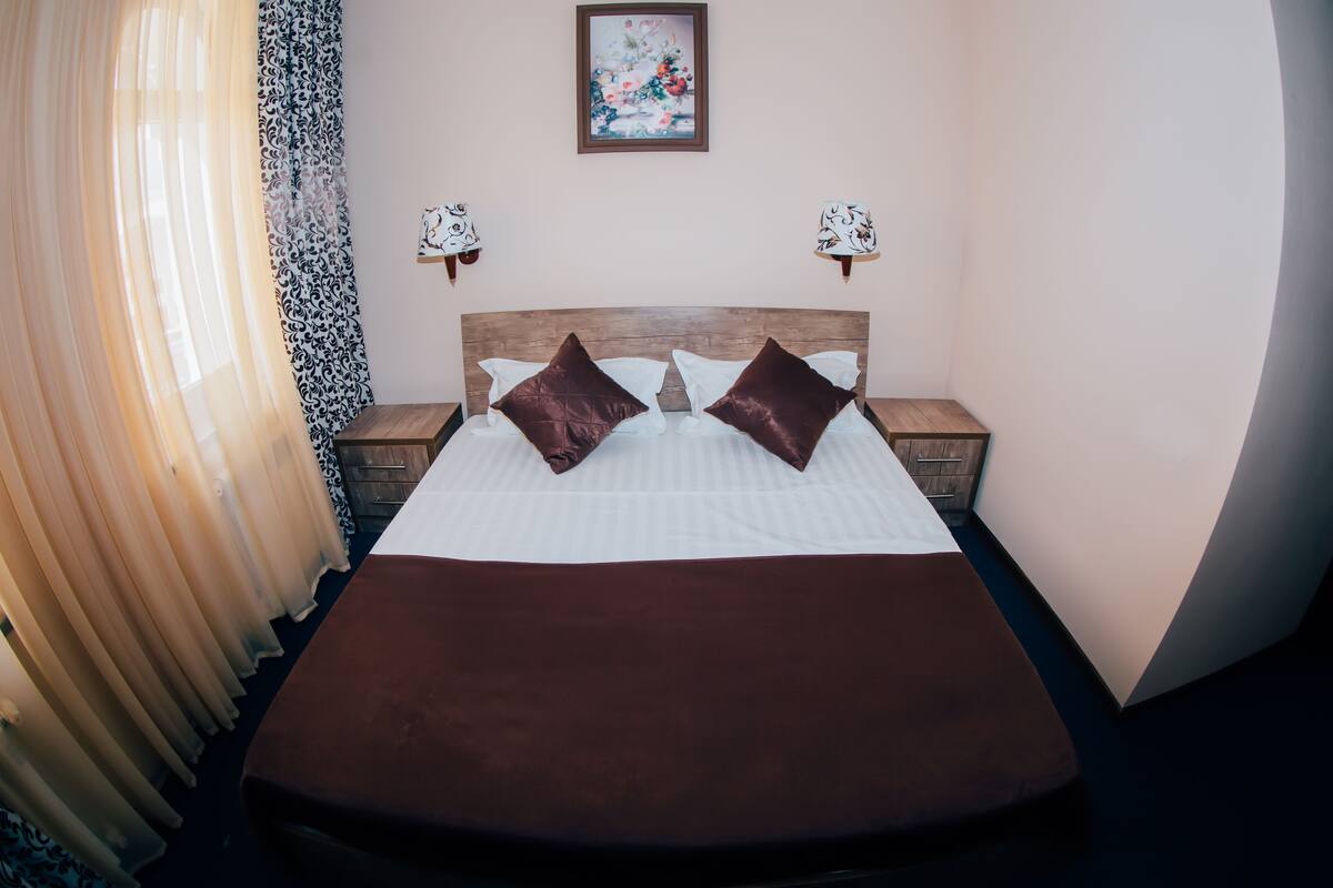 Standard Double Room | Desk, iron/ironing board (on request), rollaway beds (surcharge)