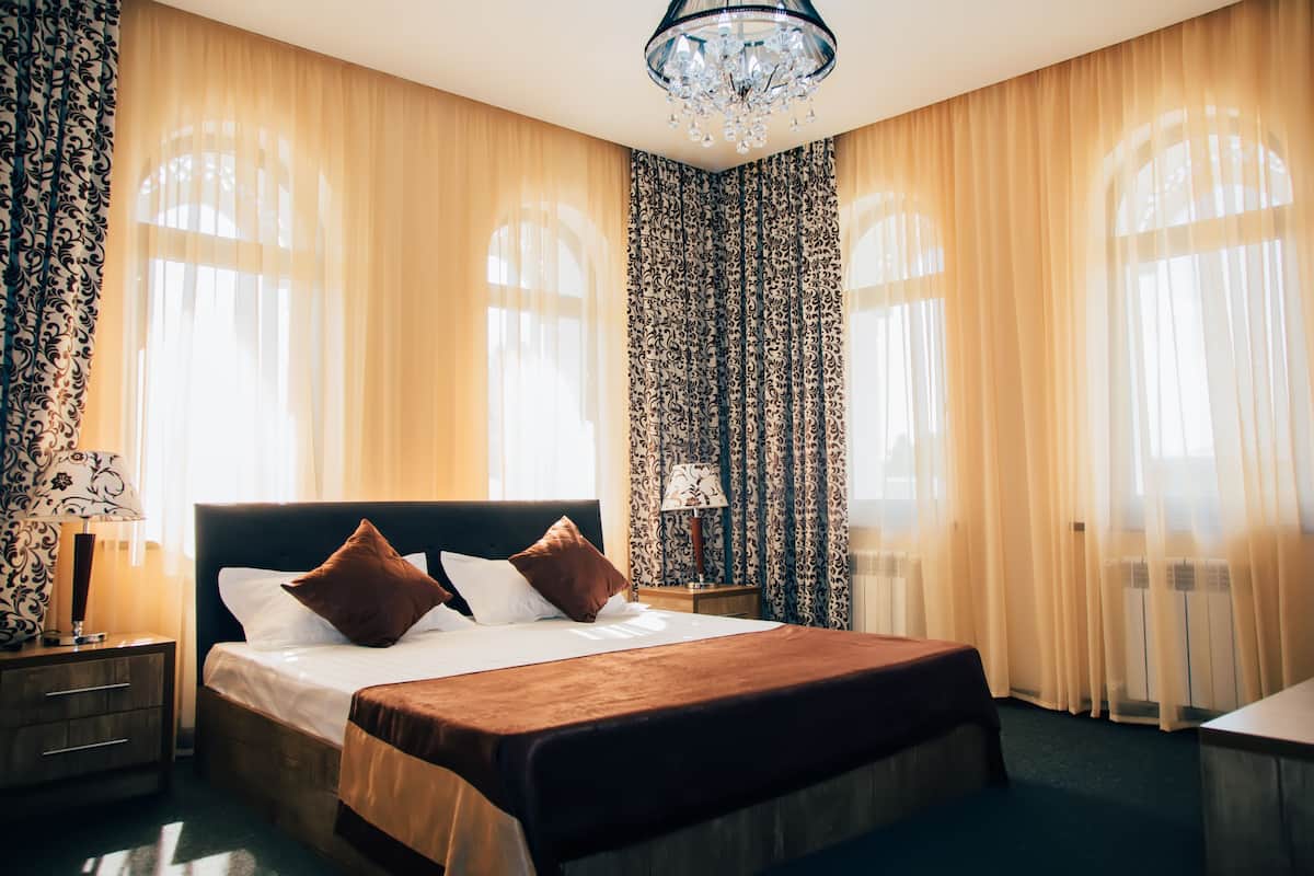 Junior Suite | Desk, iron/ironing board (on request), rollaway beds (surcharge)