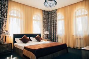 Junior Suite | Desk, iron/ironing board, rollaway beds, free WiFi - BEK Samarkand Hotel (Samarkand)