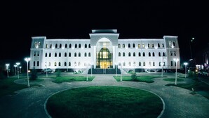 Luokittelematon kuva, 3 kautta 63, painike