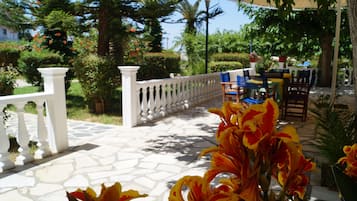 Daily buffet breakfast (EUR 12 per person)