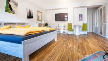 Kahden hengen deluxe-huone | 1 makuuhuone, yksilöllisesti sisustettu, yksilöllisesti kalustettu