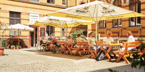 Gwuni Mopera -