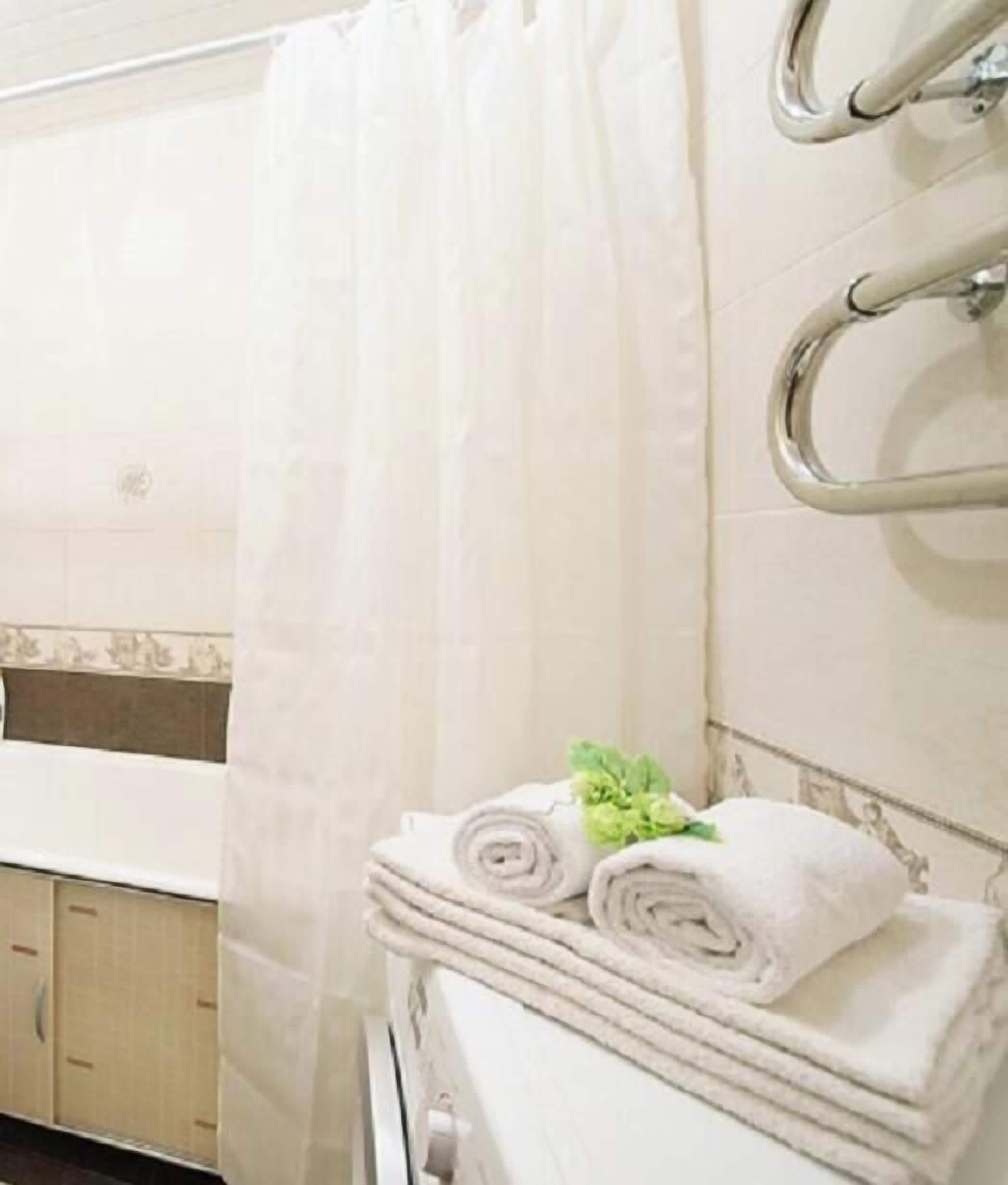 Apartment on Oktyabrskaya 114 | Premium bedding, iron/ironing board, free WiFi, bed sheets