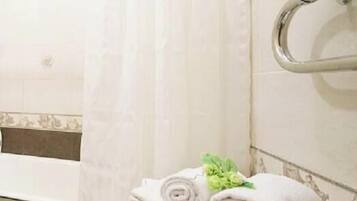 Apartment on Oktyabrskaya 114 | Premium bedding, iron/ironing board, free WiFi, bed sheets