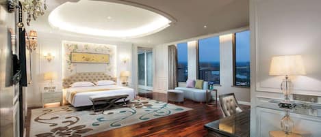 Suite presidencial, 1 cama de matrimonio grande, fumadores | Ropa de cama de alta calidad, edredones de plumas, caja fuerte