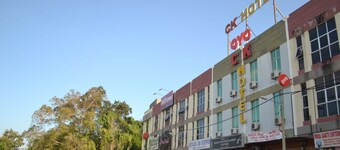 OYO 89715 CK Hotel 2