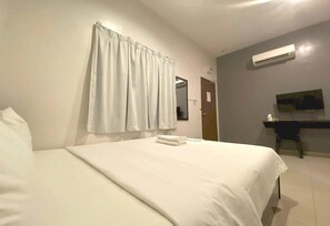 Room - OYO 89715 CK Hotel 2 (Lumut)