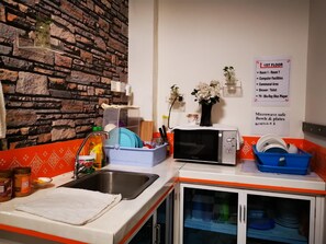 Private kitchen - Masada Bed And Breakfast (Kota Kinabalu)