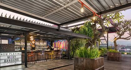 Moxy Bandung