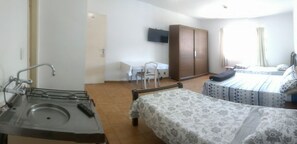 Minibar, free WiFi