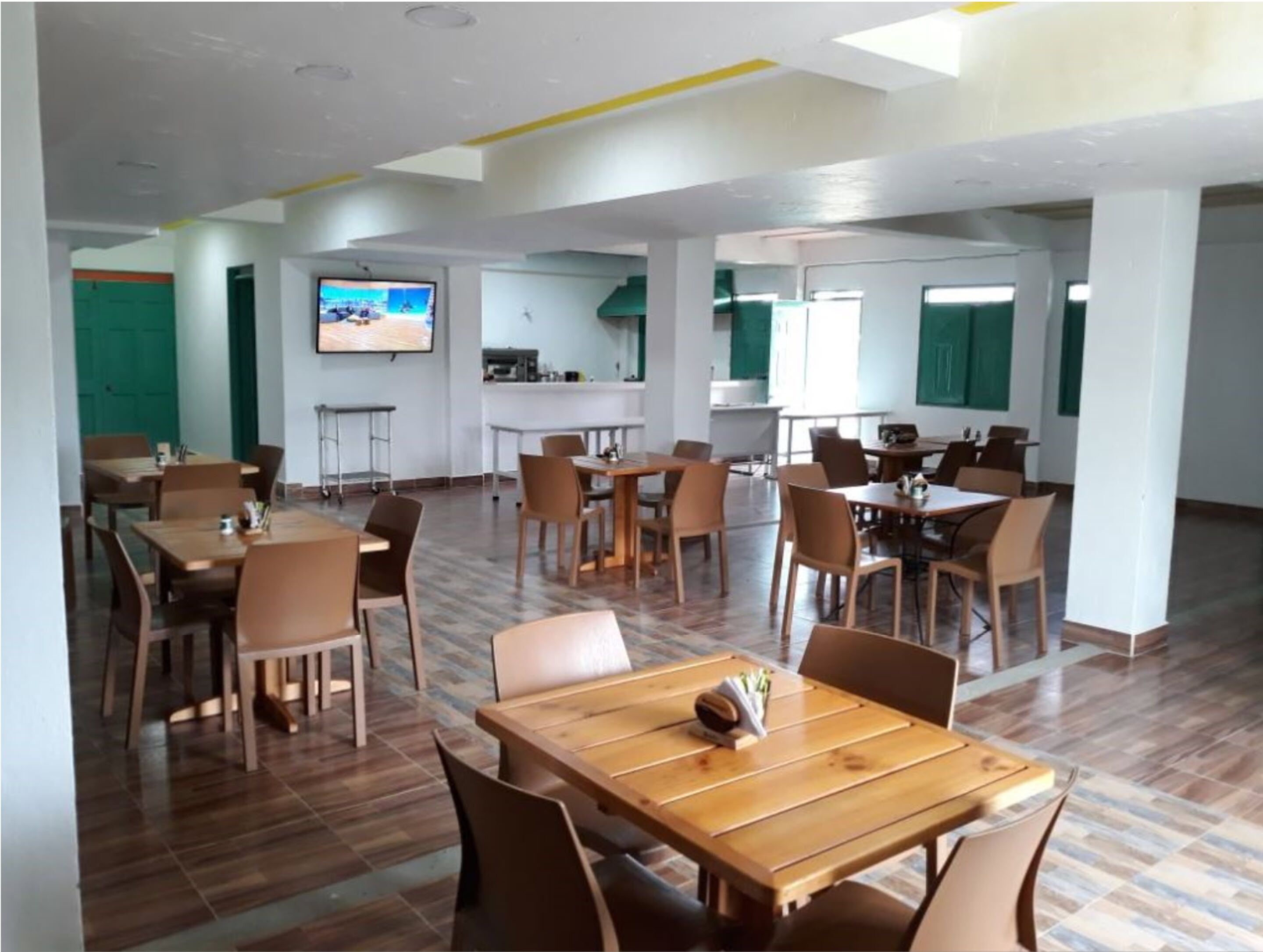 breakfast, lunch, dinner served; local cuisine