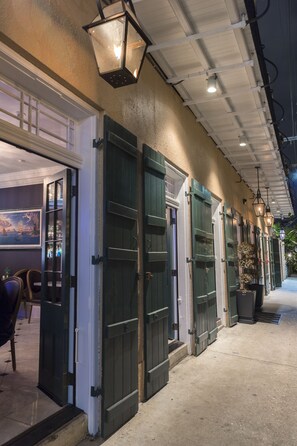Exterior - Royal Frenchmen Hotel and Bar (New Orleans)
