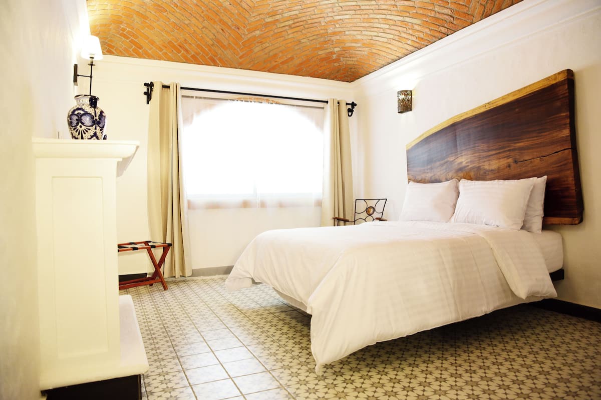 Rom – classic | Sengetøy av topp kvalitet, individuelt dekorert og strykejern/-brett