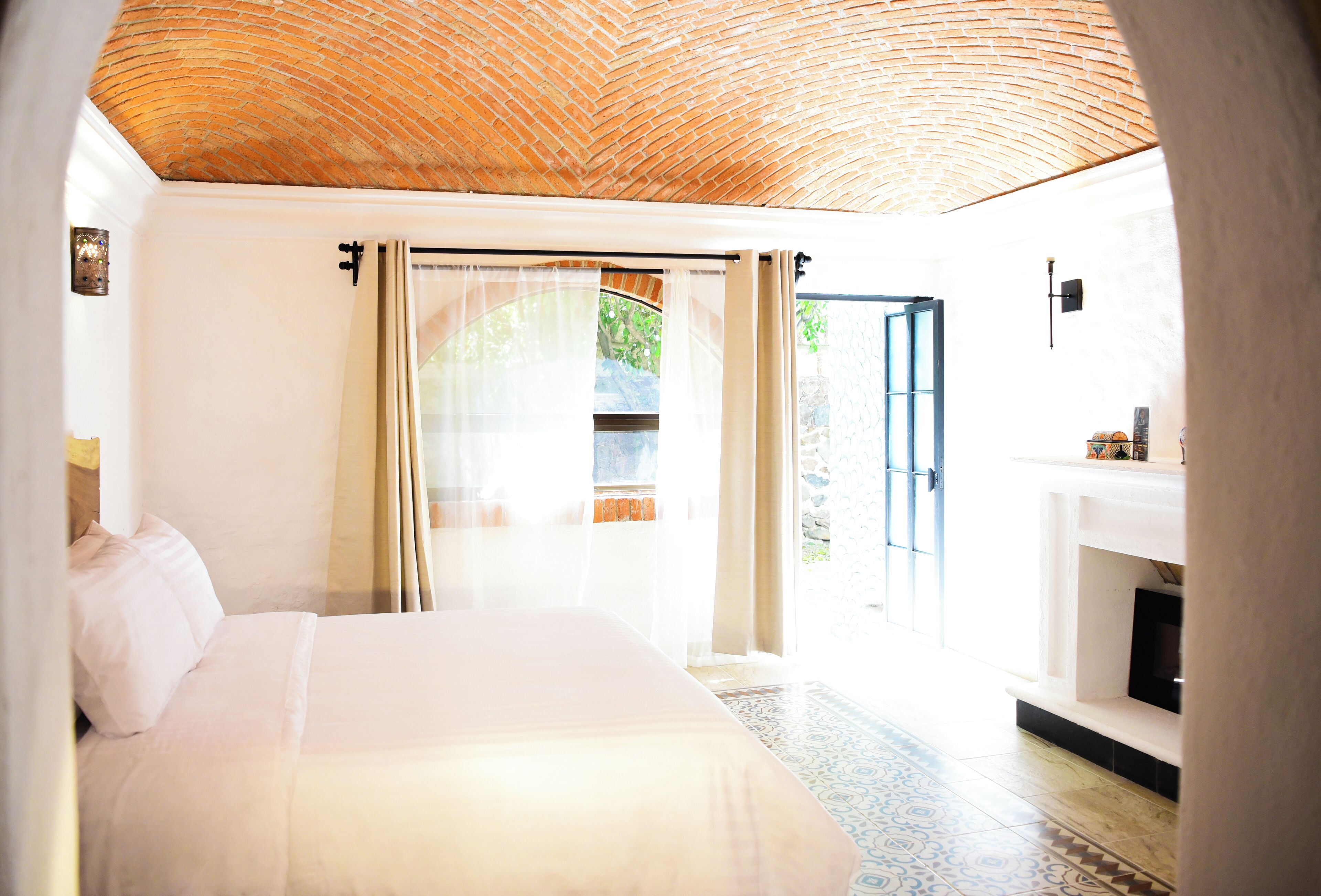 Rom – junior | Sengetøy av topp kvalitet, individuelt dekorert og strykejern/-brett