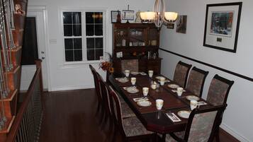 فطور كامل مجانًا يوميًا