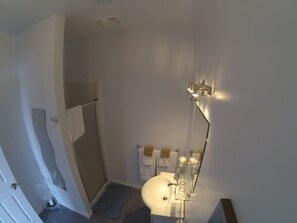 Premium Room, 1 Queen Bed, Refrigerator & Microwave, Partial Sea View | Bathroom - The Fiddle and The Sea B&B (Port Hood)