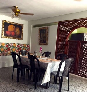 Restauration dans la chambre