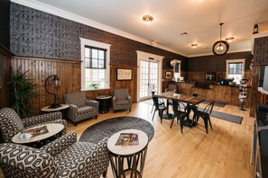 Lobby - The Railroad Inn (Cooperstown)