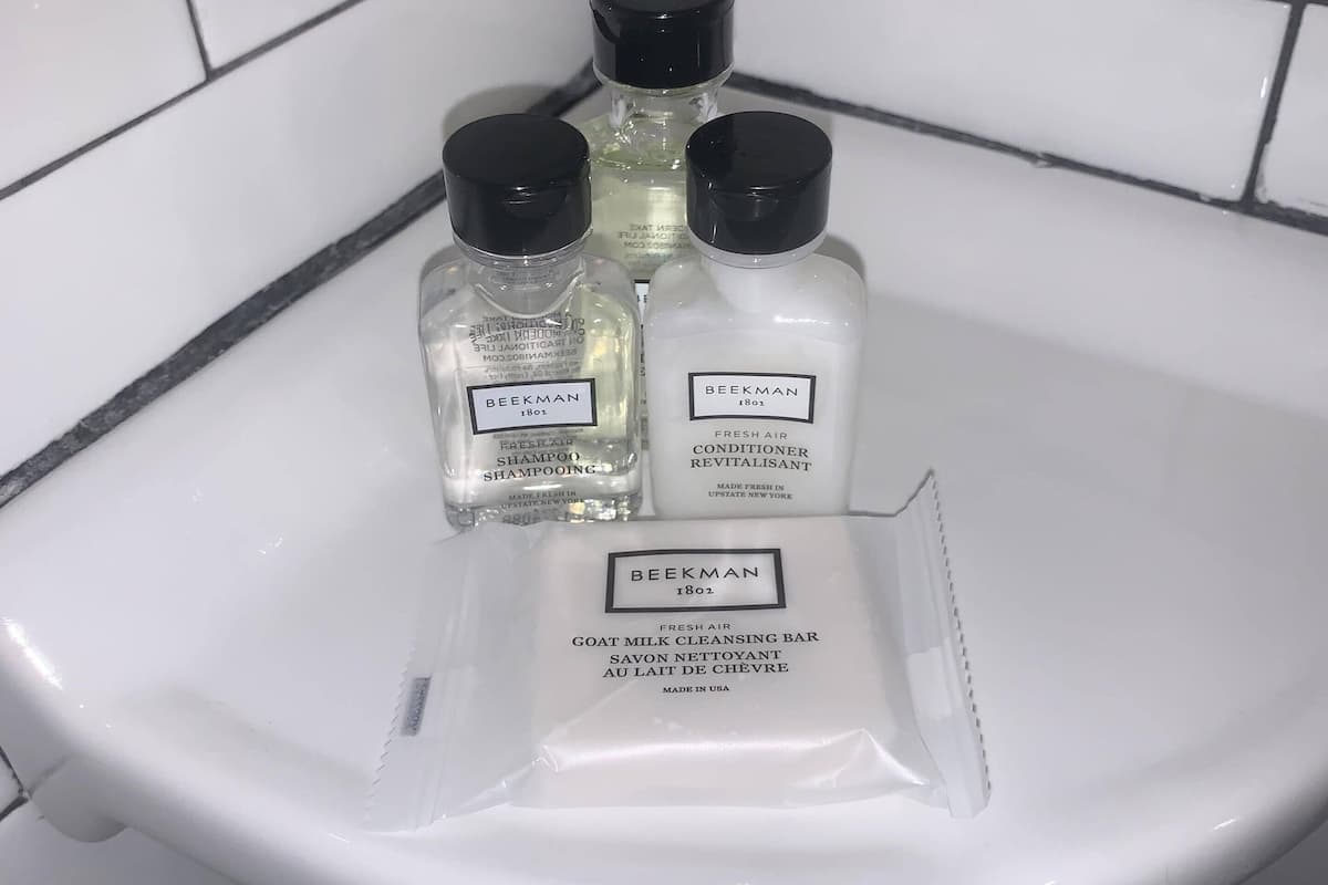 premium double room, 1 queen bed | bathroom | shower, free toiletries, hair dryer, towels